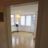 Blick vom Flur ins Wohnzimmer